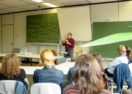 Volkmar Jaeger in der Diskussion mit Schlern