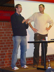 Ege und ein Diskussionsteilnehmer