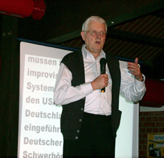 Adolf Becker referiert ber die Ausbildung