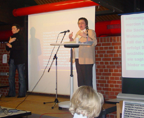 Brigitte Niebuhr referiert