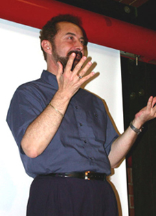 Chriss referiert